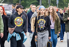 &bdquo;Guns N' Roses&ldquo; gerbėjai renkasi į koncertą Kaune