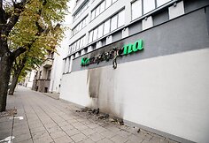Padegta „Kauno dienos“ redakcijos iškaba