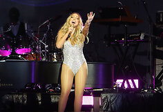 Mariah Carey koncerto akimirka