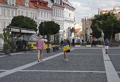 Pora aktyvistų Rotušės aikštėje rinko paramą Ukrainai