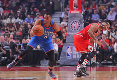 Russellas Westbrookas ir Derrickas Rose'as