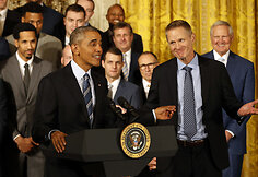 Barackas Obama ir Steve'as Kerras