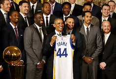 Barackas Obama pasveikino NBA čempionus