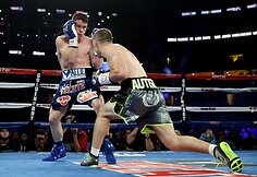 Canelo Alvarezas &ndash; Liamas Smithas