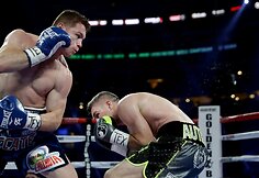 Canelo Alvarezas &ndash; Liamas Smithas