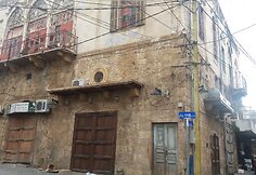 Batroun vaizdą gadina elektros laidai