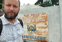 Prie Centrinės Afrikos ambasados