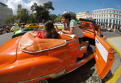 Centrinėje Havanos aik&scaron;tėje Parque Central