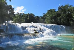 Agua azul (San Cristobal de las Casas)