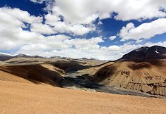 Ladakh. Slėnis Himalajuose