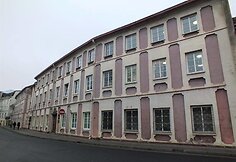 Kažkada durų angos i&scaron; dalies buvo užmūrytos, tose vietose palikti langai. 2013 metų Kultūros vertybių registro nuotrauka