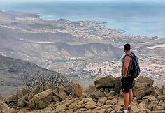 Simono ir jo šeimos gyvenimas Tenerifėje