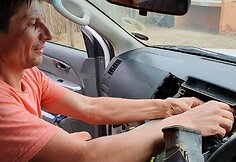Ardom automobilį
