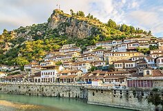 Albanija
