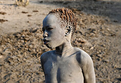 Mundari genties stovykla