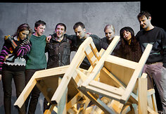 Spektaklis „Barikados“