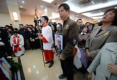 Atsisveikinimas su vyskupu Josephu Fan Zhongliangu