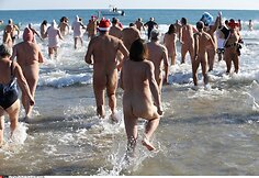 Nudistai Pietų Prancūzijoje laukia Naujųjų metų