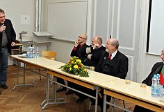 I&scaron; kairės į de&scaron;inę: dr. Olaf Mertelsman,&nbsp;Jānis Līmežs (vertėjas), Latvijos signataras Andris Toma&scaron;ūns, Lietuvos signataras Gediminas &Scaron;erk&scaron;nys, Estijos signatarė prof. Marju Lauristin. (c) Sigita Matulevičienė 
