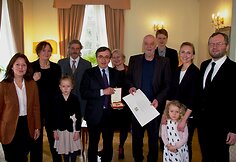 E.Nekro&scaron;ius su &scaron;eima ir &bdquo;Meno forto&ldquo; grupė Italijos ambasadoje (2)