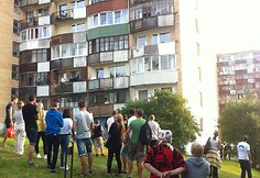 Naujamiestyje mergina iššoko iš 8 aukšto
