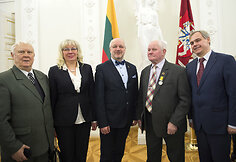 Apdovanojimų įteikimas prezidentūroje