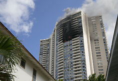 Gaisras daugiaaukštyje Honolulu