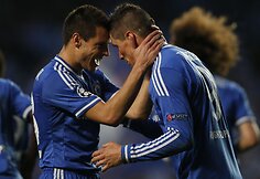 Cezaras Azpilicueta ir Fernando Torresas