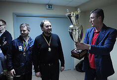 Igoris Pankratjevas įteikė taurę Tautvydui Vencevičiui