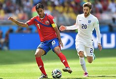 Bryanas Ruizas ir Adamas Lallana