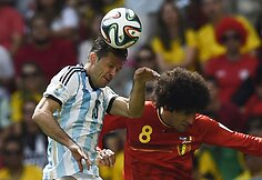 Martinas Demichelis ir Marouane'as Fellaini