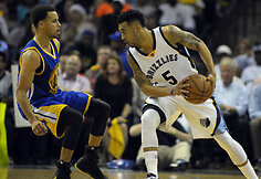 Stephenas Curry ir Courtney Lee