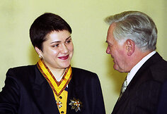Daina Gudzinevičiūtė ir Valdas Adamkus, 2001 m. vasaris