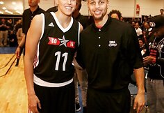 Elena Delle Donne su Steohenu Curry