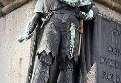 Hrolfo Pėsčiojo pravardė susijusi su pasakojimu, kad &scaron;is vikingų vadas visuomet vaik&scaron;čiojo pėstute