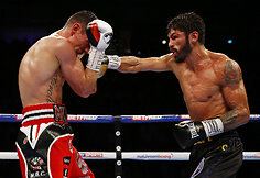 Jorge'as Linaresas prie&scaron; Anthony Crolla