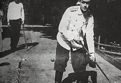 Didysis kunigaikštis, Nikolajaus II brolis, Michailas Aleksandrovičius žaidžia kroketą Gačinos rūmų parke, XIX a. pabaiga