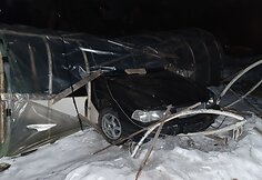 Nuo kelio nuvažiavęs automobilis Vilniuje atsidūrė &scaron;iltnamyje