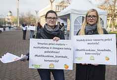 Vilniaus Moterų namai rengia akciją i&scaron;reik&scaron;ti paramą smurto prie&scaron; moteris įveikimui