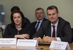 Valstybės ekstremalių situacijų komisijos posėdis dėl korona viruso