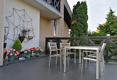 Nijolės Morkūnienės kiemas