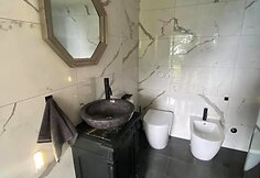 Vonios transformacija Alpių namelyje