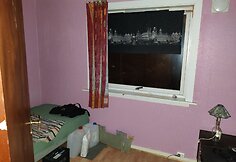 Loreta kartu su vyru atnaujino namus &ndash; miegamasis prie&scaron; griovimą