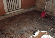 Naujosios Akmenės rajone pora atnaujina namus: vonia prie&scaron; remontą