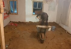 Šeima atnaujino rąstinį namuką ir pasidalino pokyčiais