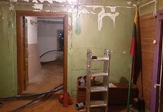 Šeima atnaujino rąstinį namuką ir pasidalino pokyčiais