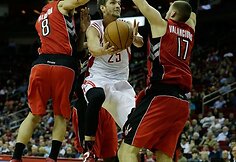 „Toronto Raptors“ ekipa NBA čempionate nusileido „Houston Rockets“ klubui 101:117