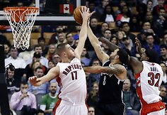 Jonas Valančiūnas ir „Toronto Raptors“ šeštąjį mačą iš eilės pralaimi