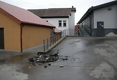 Sudegęs šiukšlių konteineris