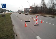 Klaipėdoje Šilutės plente atsivėrė smegduobė